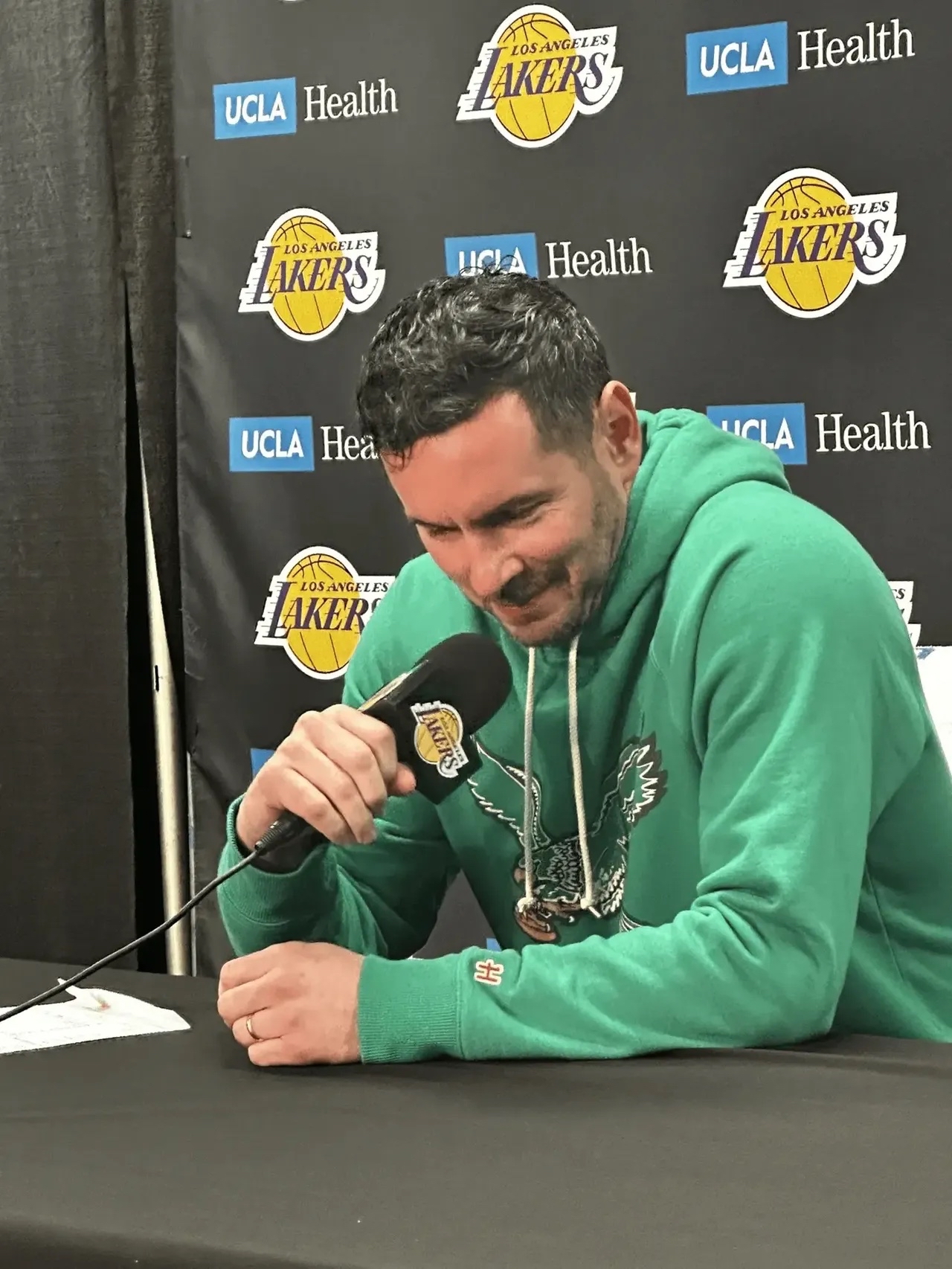 金年会下载湖人队惨败后更衣室爆发冲突，主帅回应，选择说明搜索然后.的简单介绍