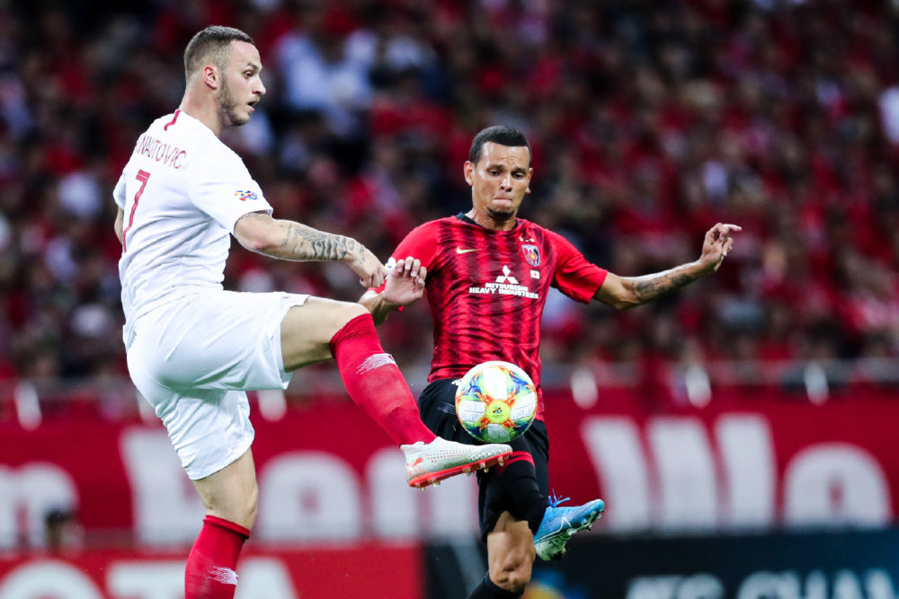 jinnianhui关于皇家马德里遗憾出局备战中超窗口期多伦多猛龙外线爆发，上海海港围绕欧篮联远射贴柱直接炸裂的信息